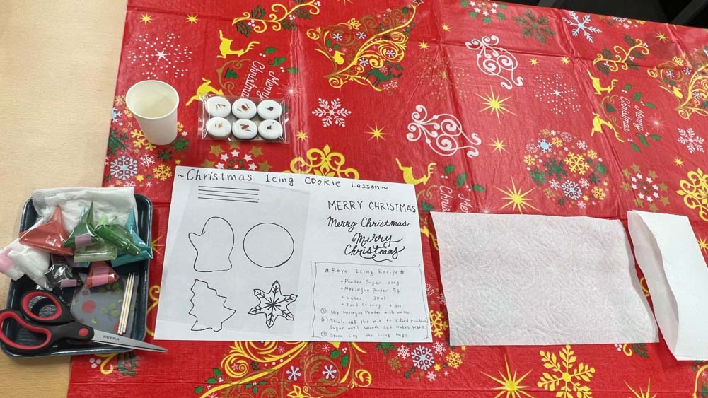 クリスマスワークショップレポート・「英語でクリスマスアイシングクッキーのデコレーション体験☆」