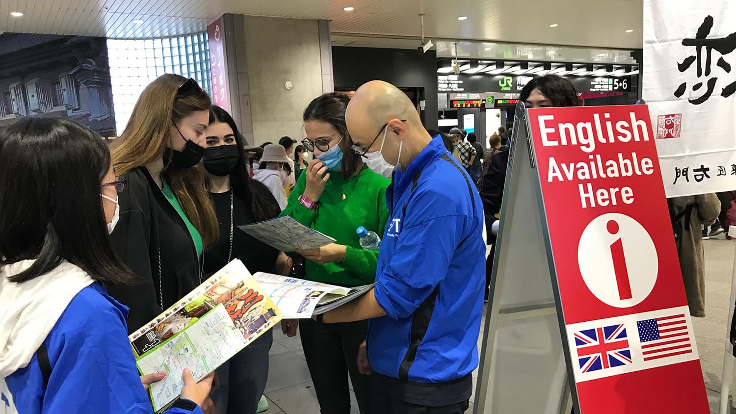 川越まつり　臨時観光案内所での英語観光ボランティア